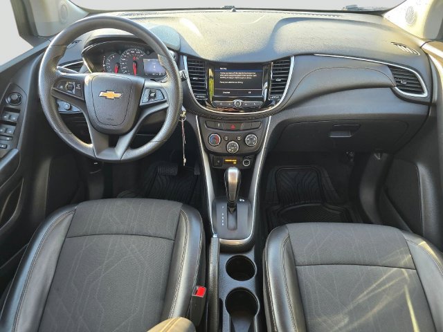 Used 2022 Chevrolet Trax LT AWD/4WD image 16