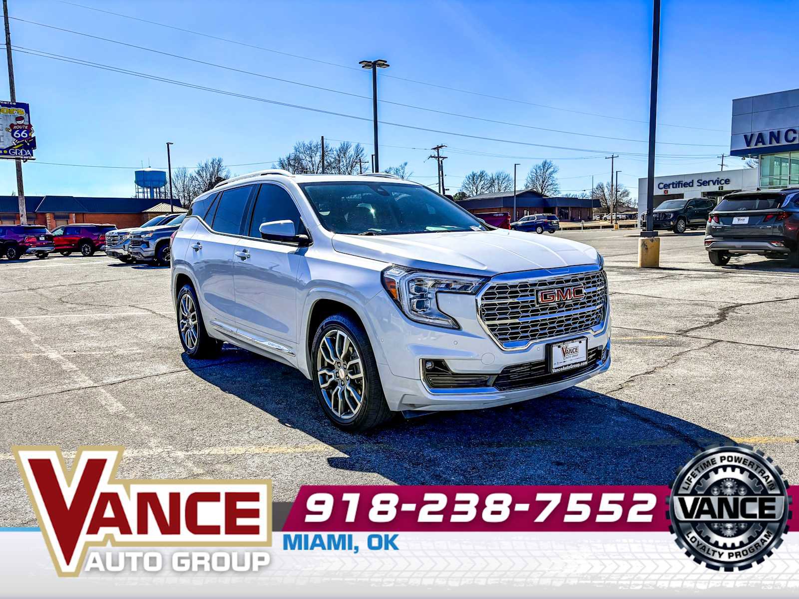 Used 2022 GMC Terrain Denali w/ Denali Premium Package image 1