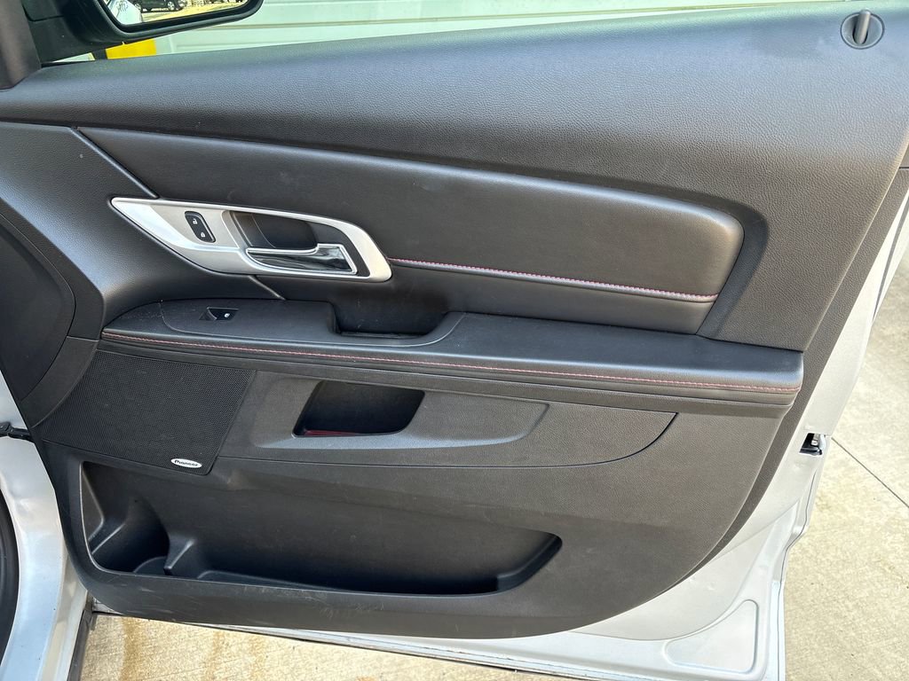 Used 2015 GMC Terrain SLT w/ Chrome Appearance Package image 37