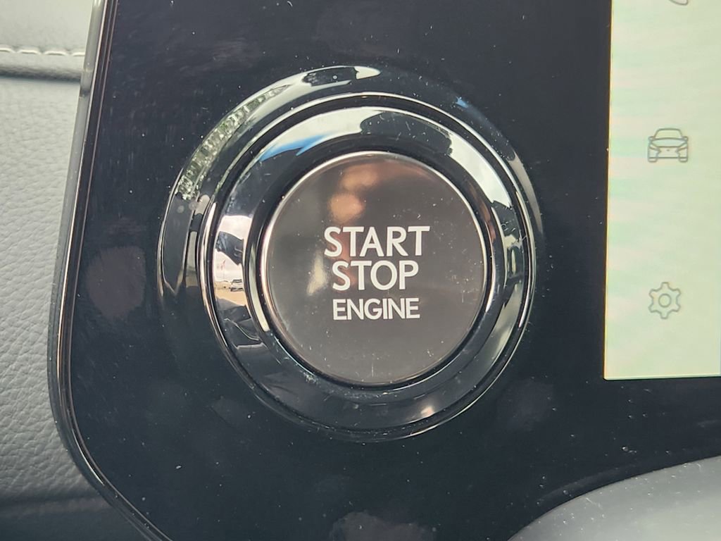 Used 2025 Lexus LX 600 4WD w/ Luxury Package image 22