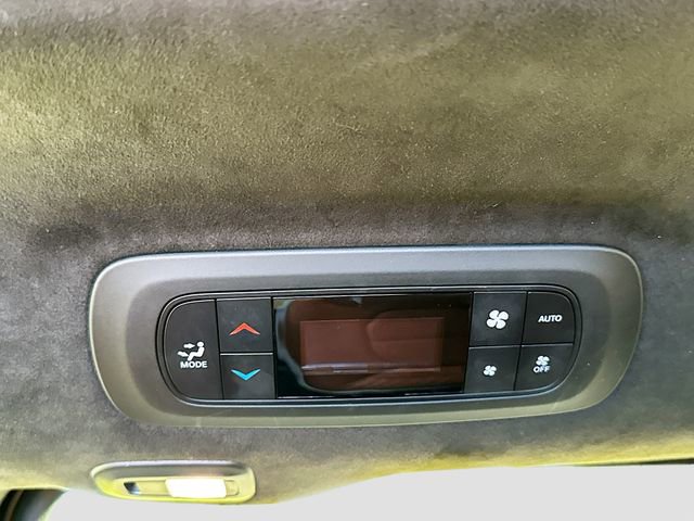 Used 2025 Chrysler Pacifica Pinnacle image 28