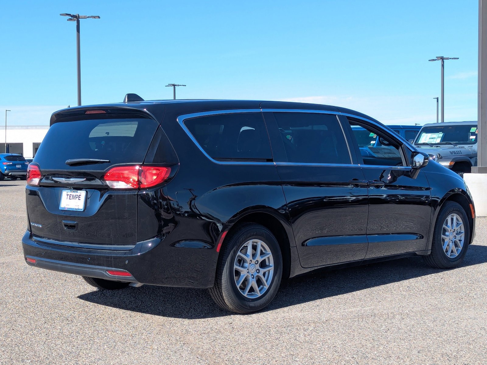 New 2026 Chrysler Voyager LX image 4