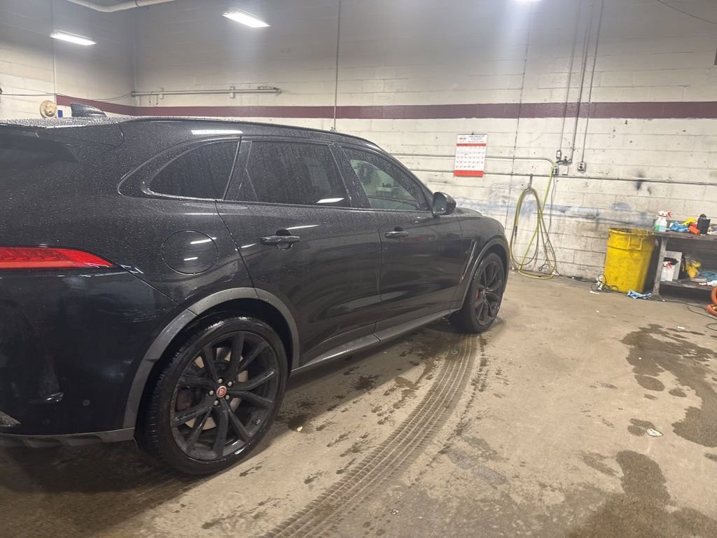 Used 2020 Jaguar F-PACE SVR image 8