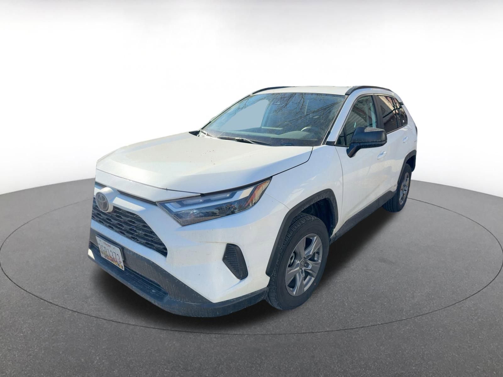 Used 2025 Toyota RAV4 LE image 4
