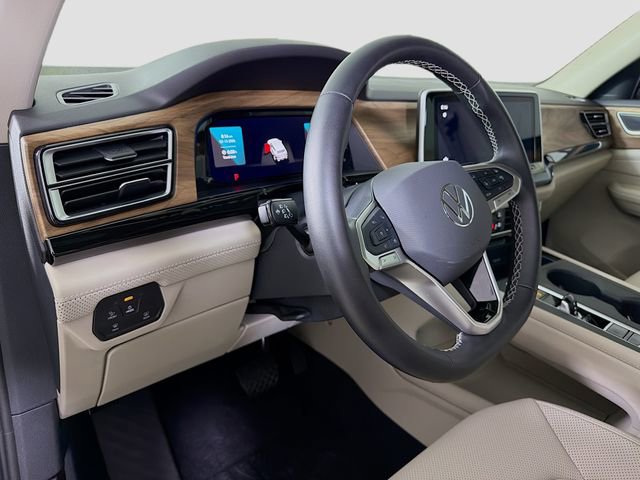 Used 2025 Volkswagen Atlas SE image 9