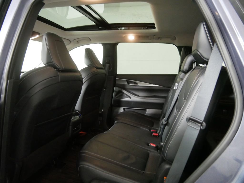 Used 2024 INFINITI QX60 Luxe image 16