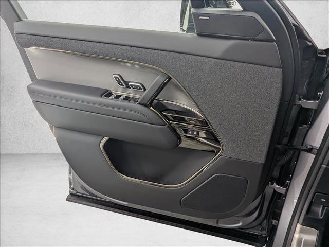 New 2025 Land Rover Range Rover Sport Dynamic SE image 11