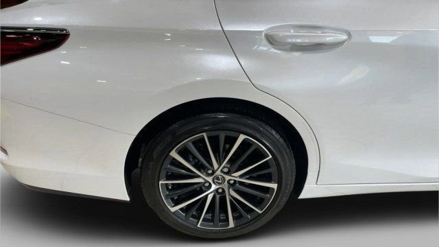 Used 2023 Lexus ES 350 w/ Premium Package FWD image 22