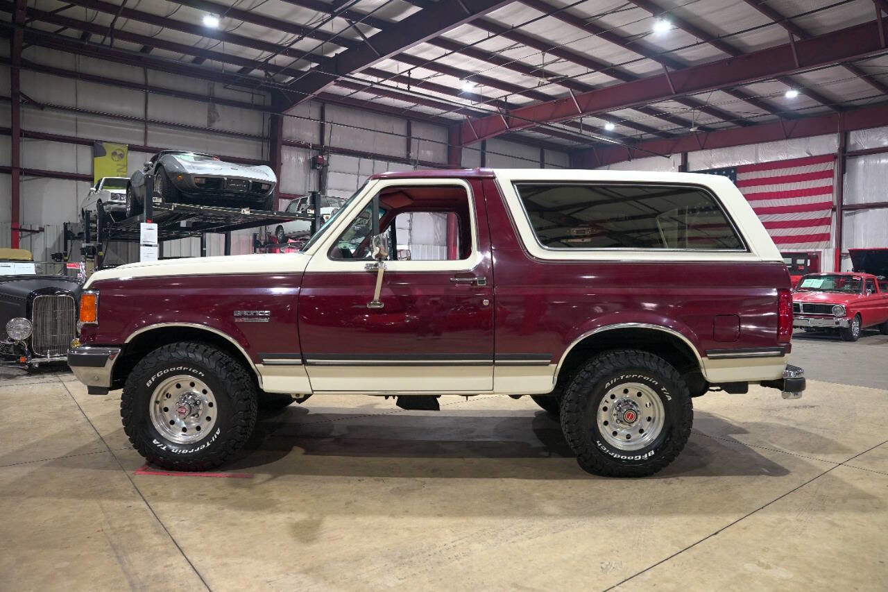 Used 1990 Ford Bronco XLT 2dr 4WD SUV image 18