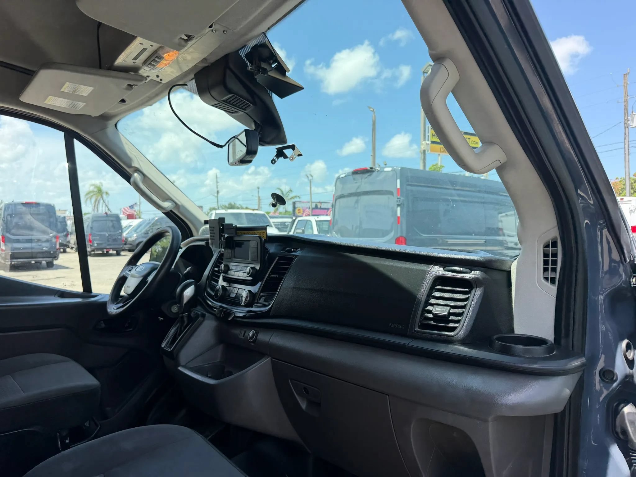 Used 2020 Ford Transit 250 148 High Roof Extended RWD image 17
