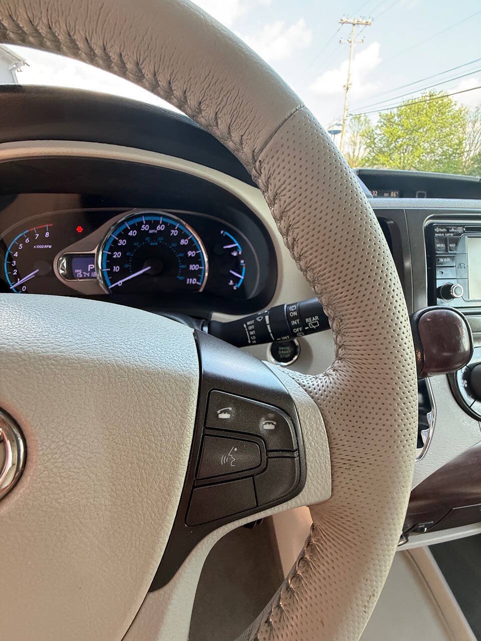 Used 2013 Toyota Sienna XLE FWD image 19
