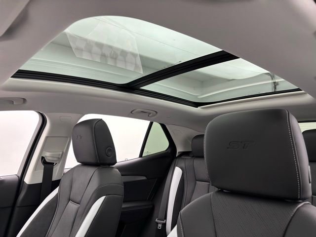 New 2026 Buick Envision Sport Touring image 5