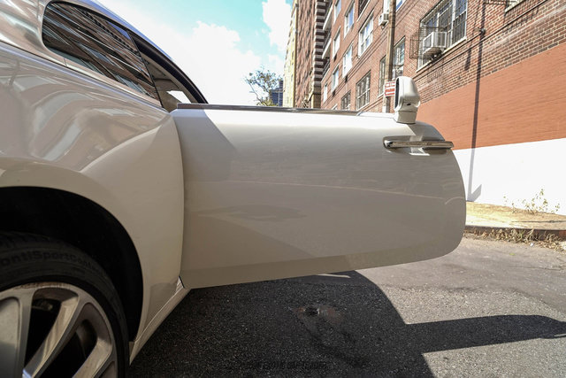 Used 2017 Rolls-Royce Wraith RWD image 79