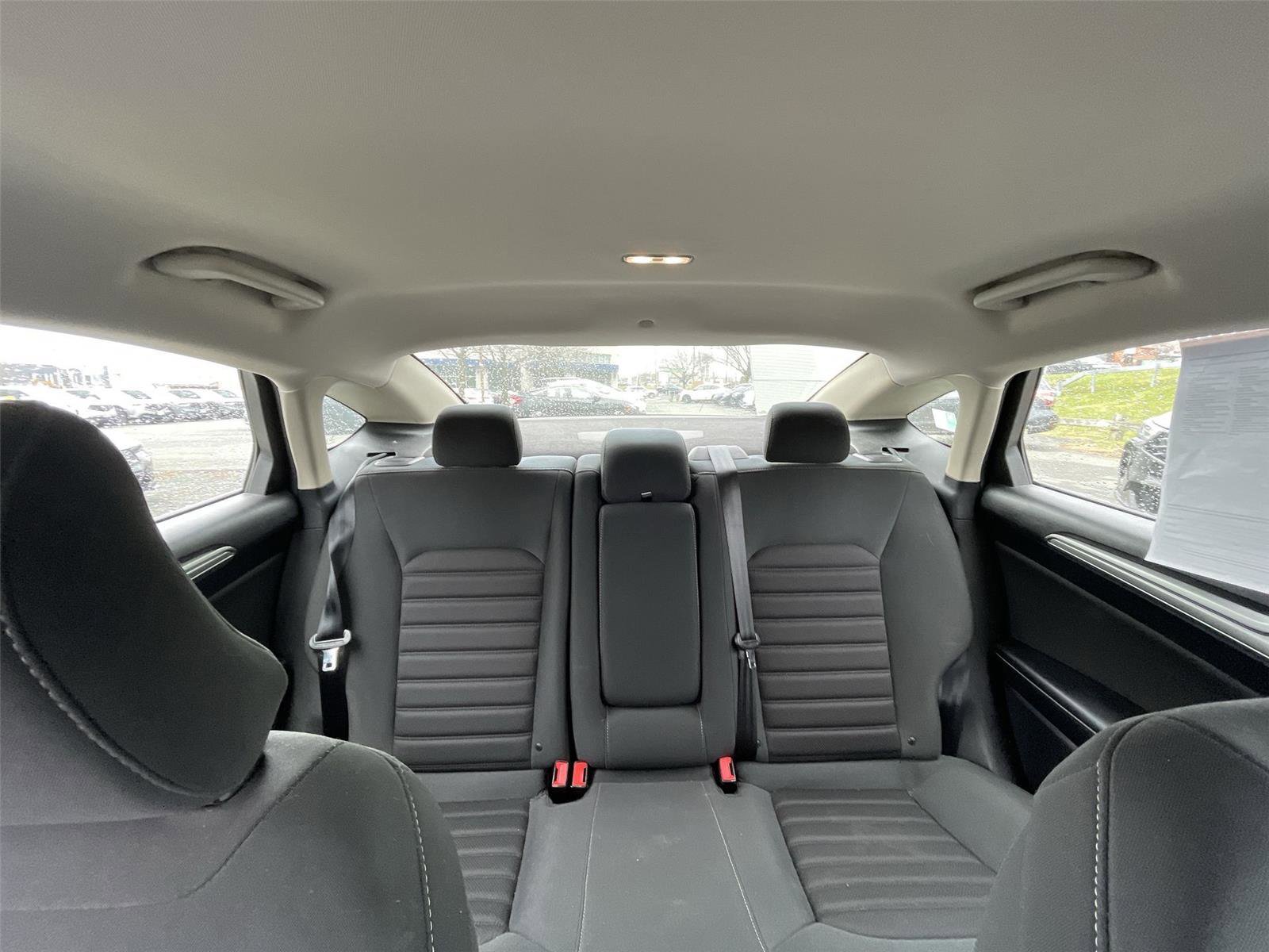 Used 2019 Ford Fusion SE image 28