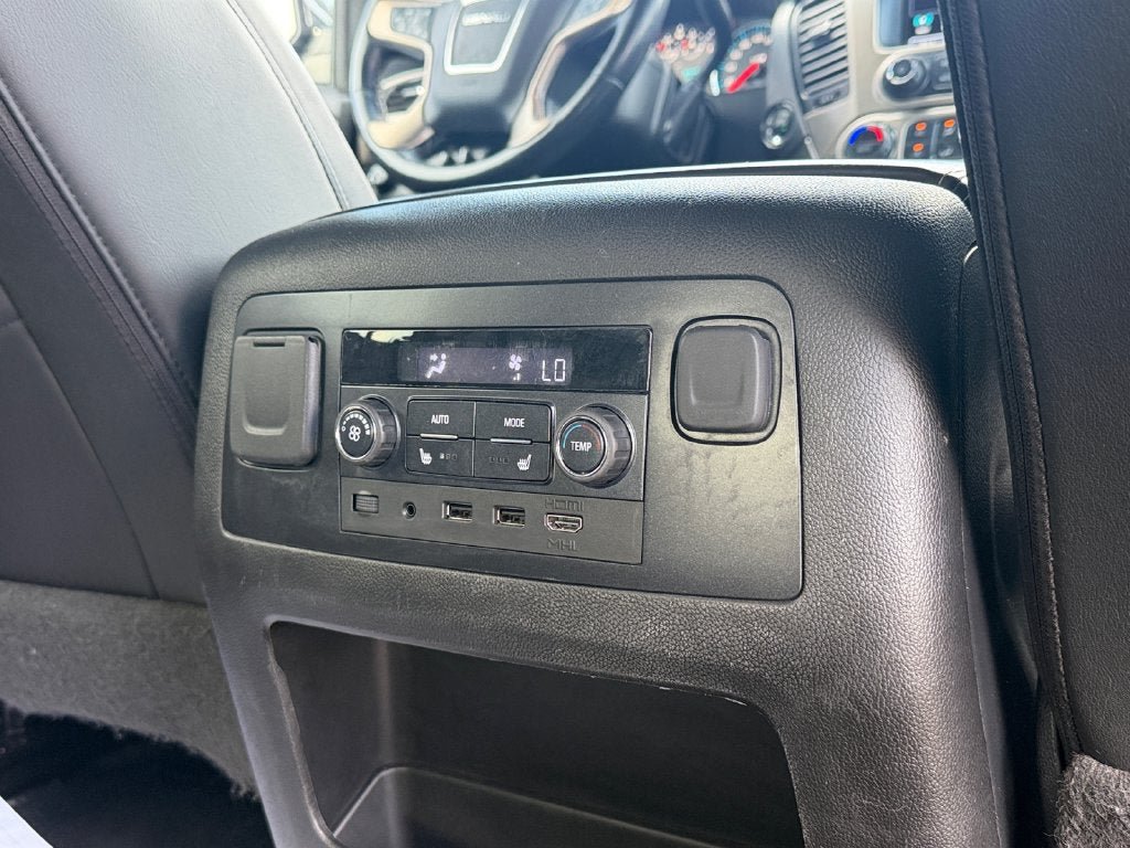 Used 2019 GMC Yukon Denali w/ Denali Ultimate Black Edition AWD/4WD image 33