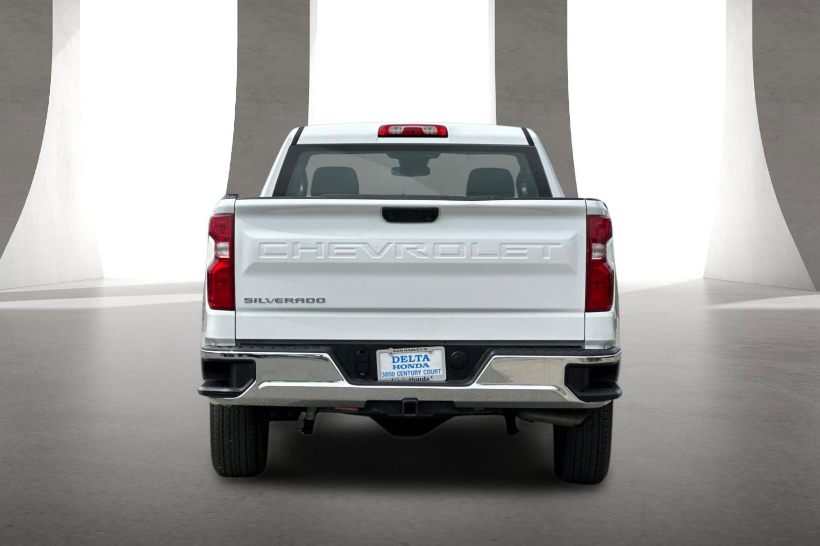 Used 2025 Chevrolet Silverado 1500 W/T image 5