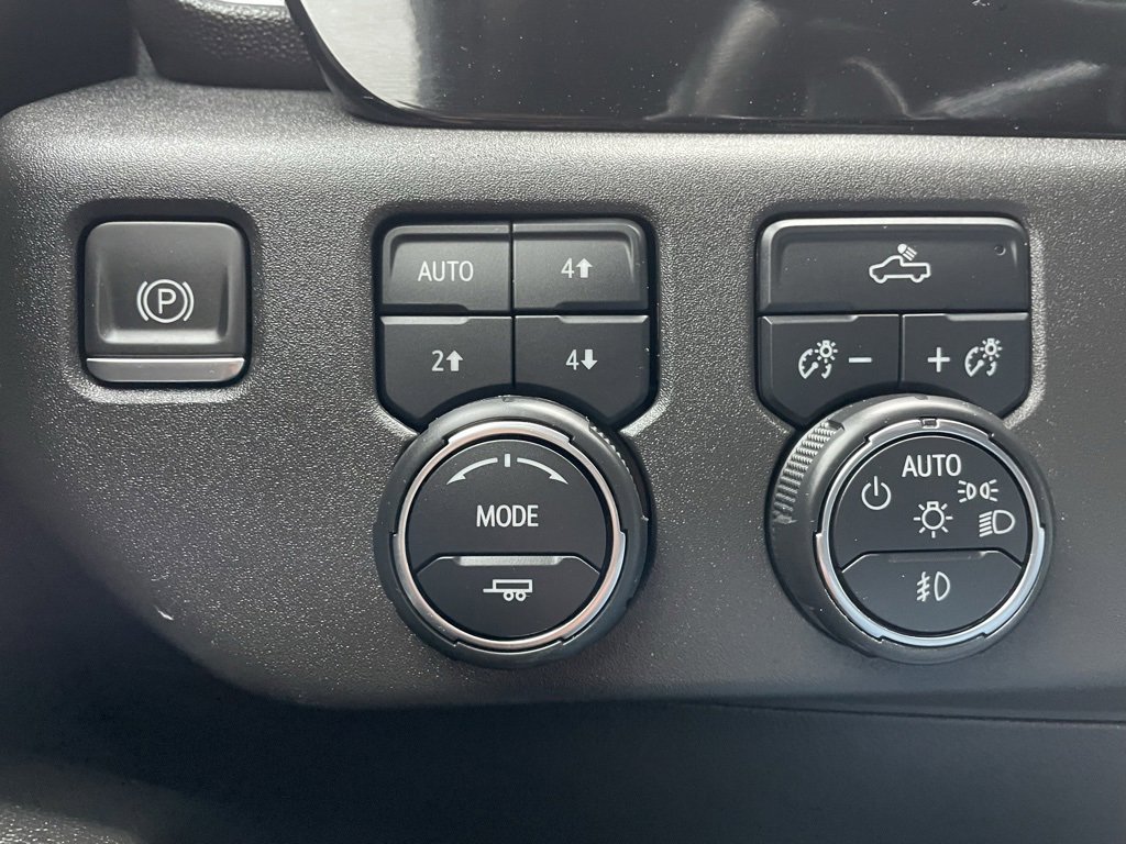 Used 2024 Chevrolet Silverado 1500 LT Trail Boss w/ Protection Package image 31