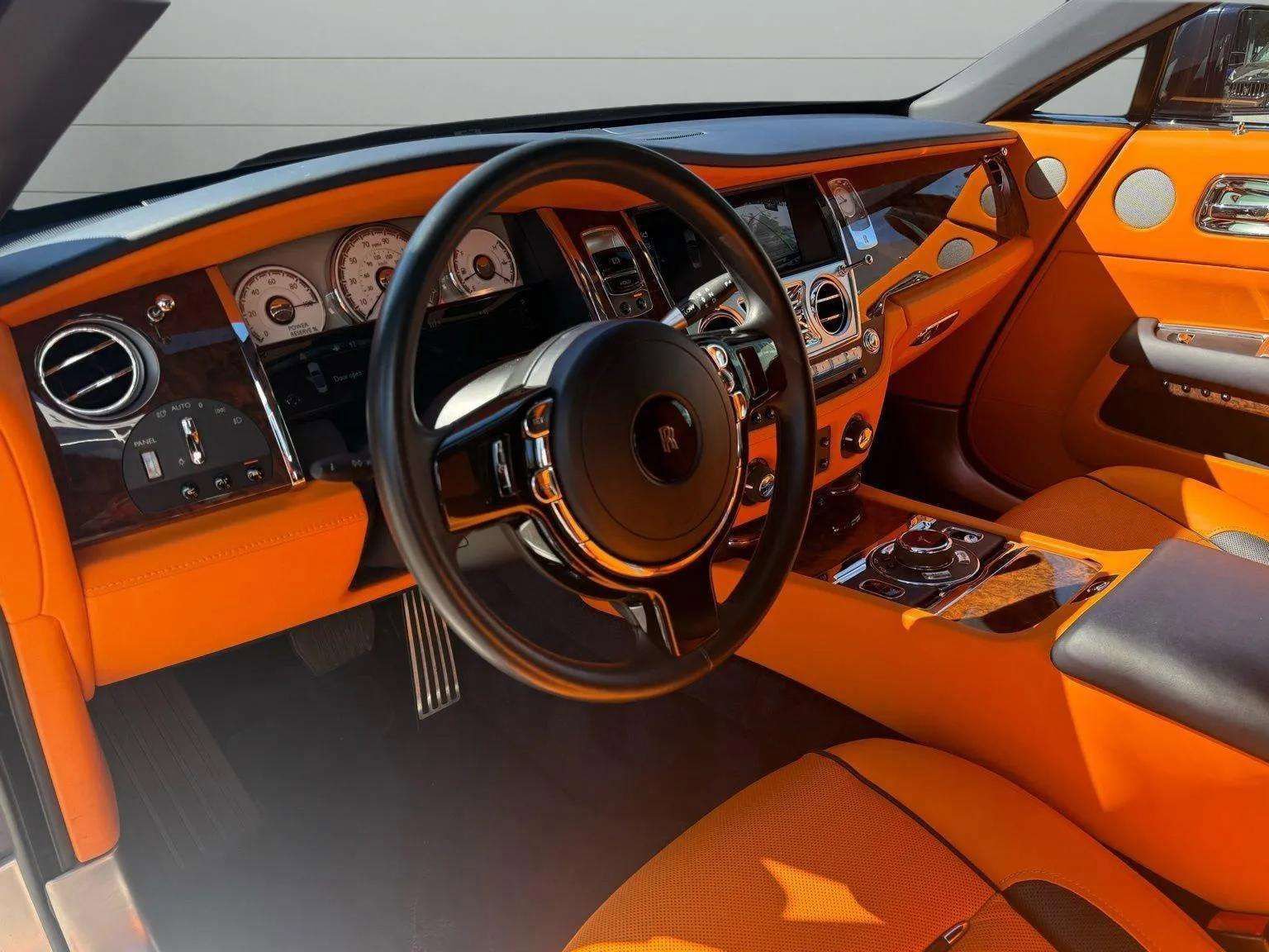 Used 2018 Rolls-Royce Dawn image 34