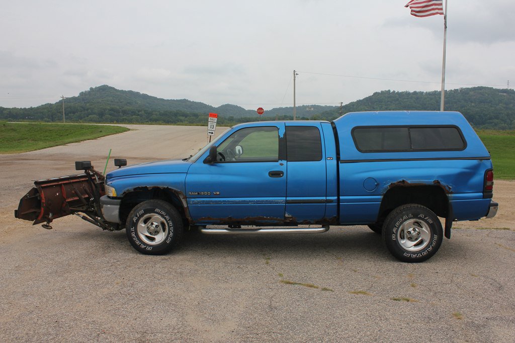 Used 2001 Dodge Ram 1500 Truck 4x4 Quad Cab image 8