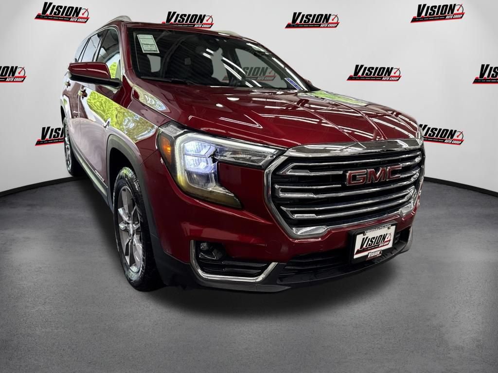 Used 2023 GMC Terrain SLT AWD/4WD image 3