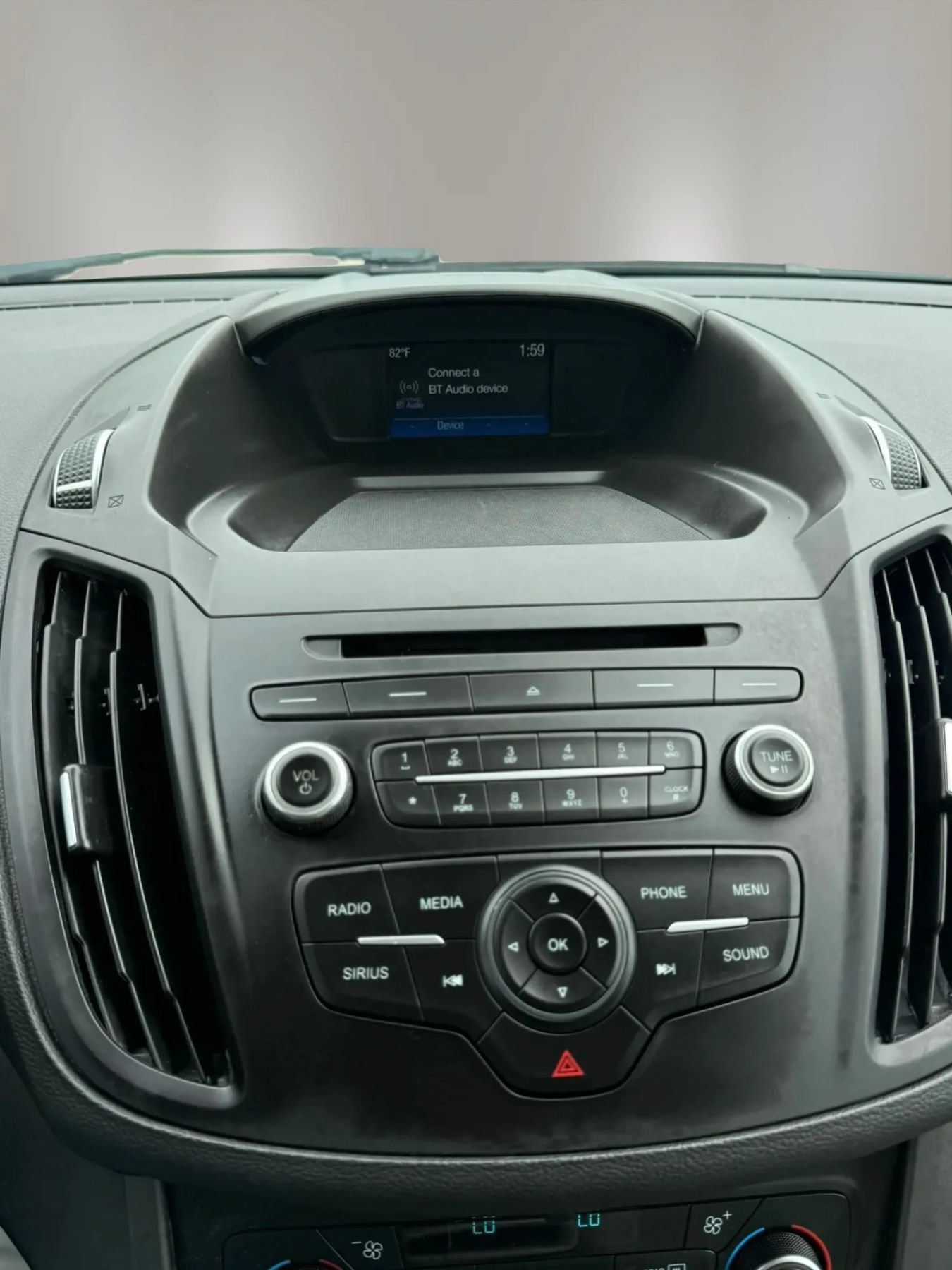 Used 2018 Ford Escape SE FWD image 15