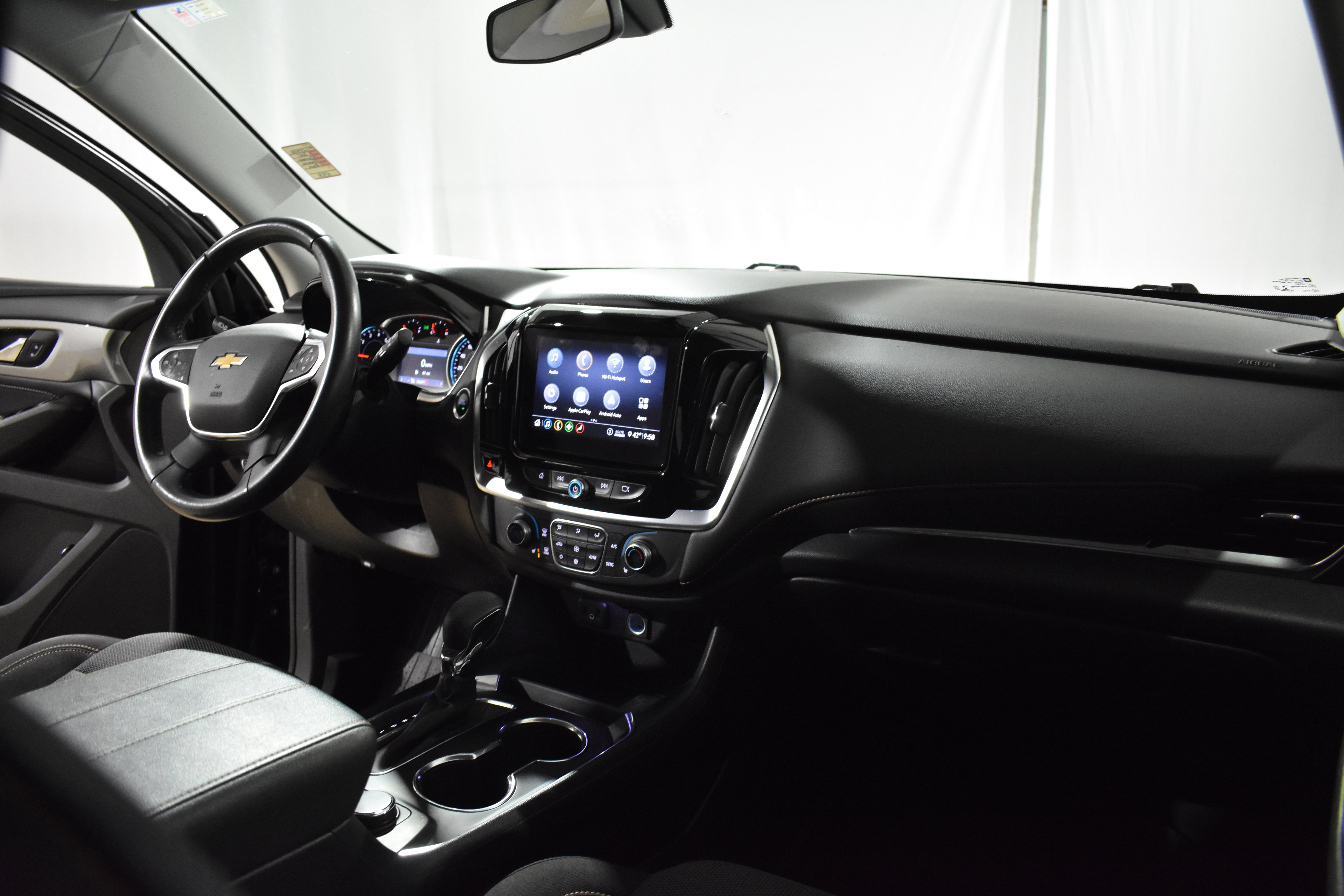 Used 2021 Chevrolet Traverse LT image 30