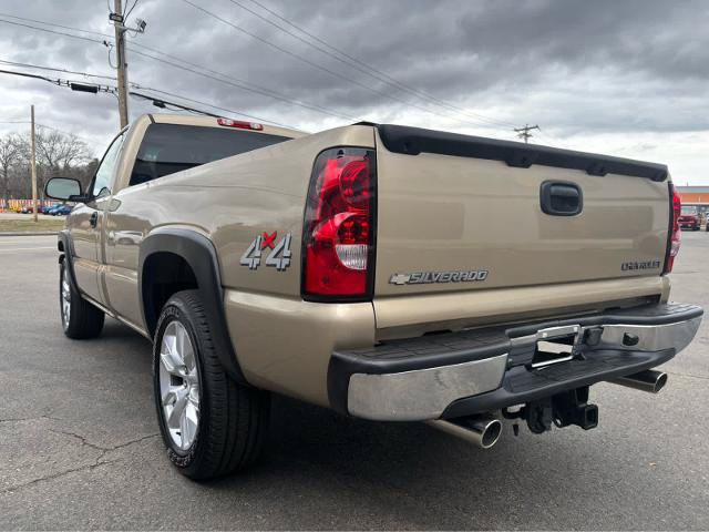 Used 2005 Chevrolet Silverado 1500 LS w/ Light Duty Power Package AWD/4WD image 8