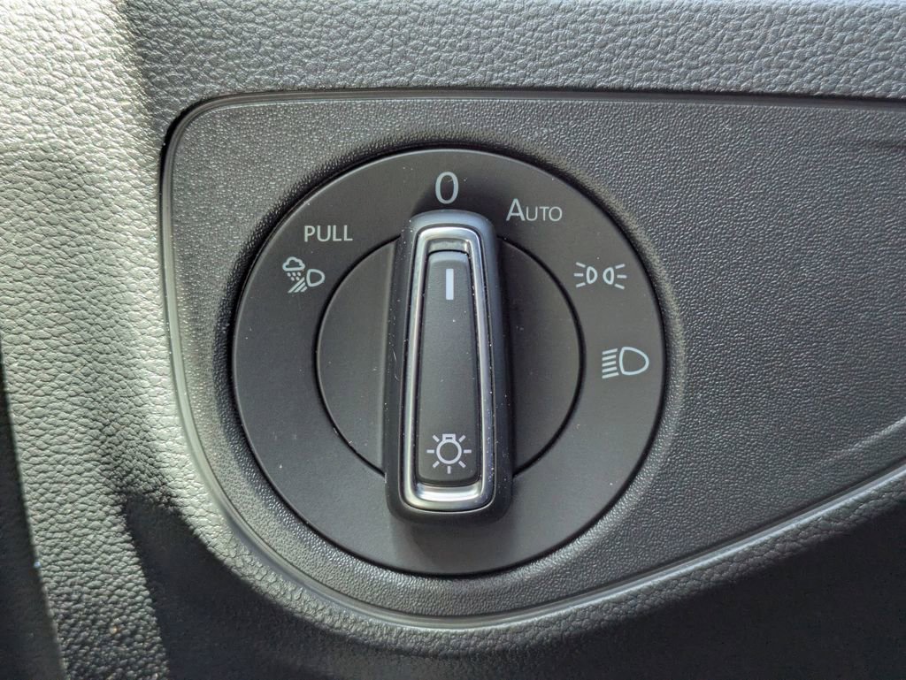 Used 2022 Volkswagen Atlas SE image 24