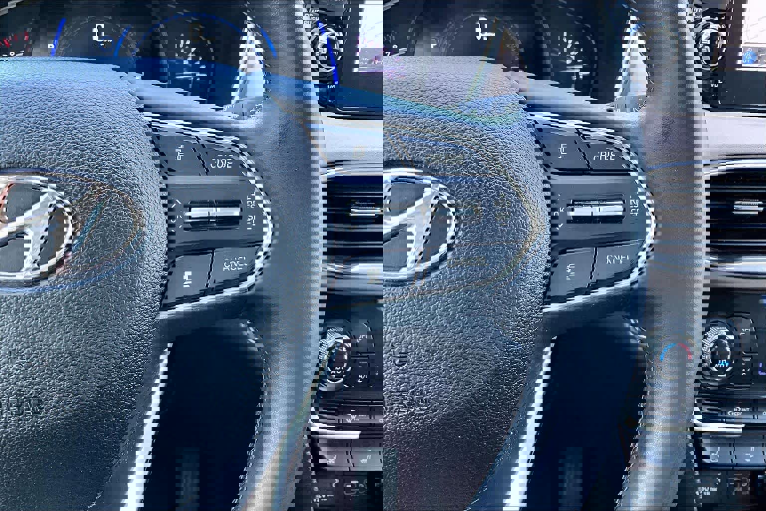 Used 2019 Hyundai Santa Fe FWD image 23