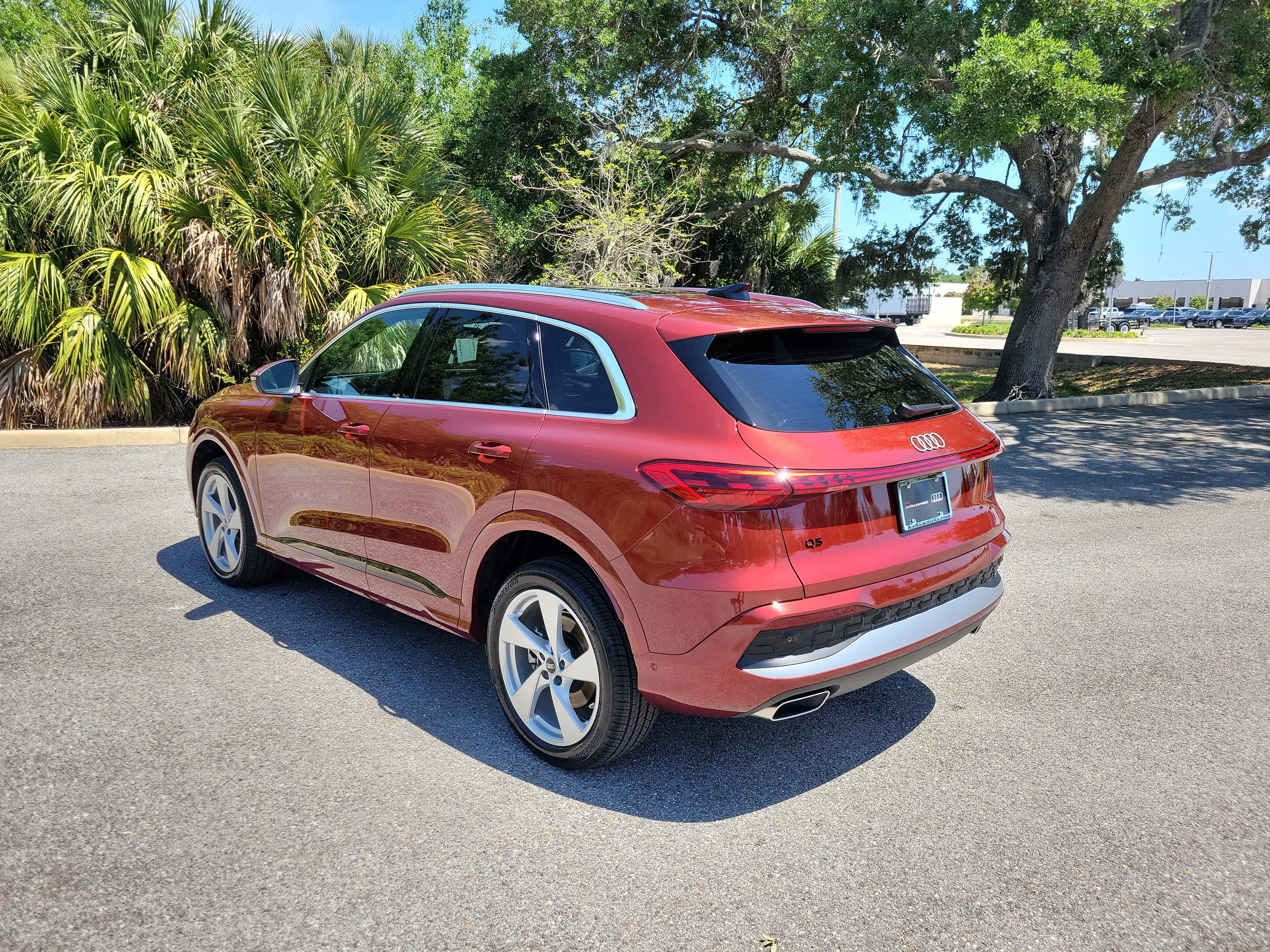 Used 2025 Audi Q5 Premium Plus w/ Premium Plus image 6