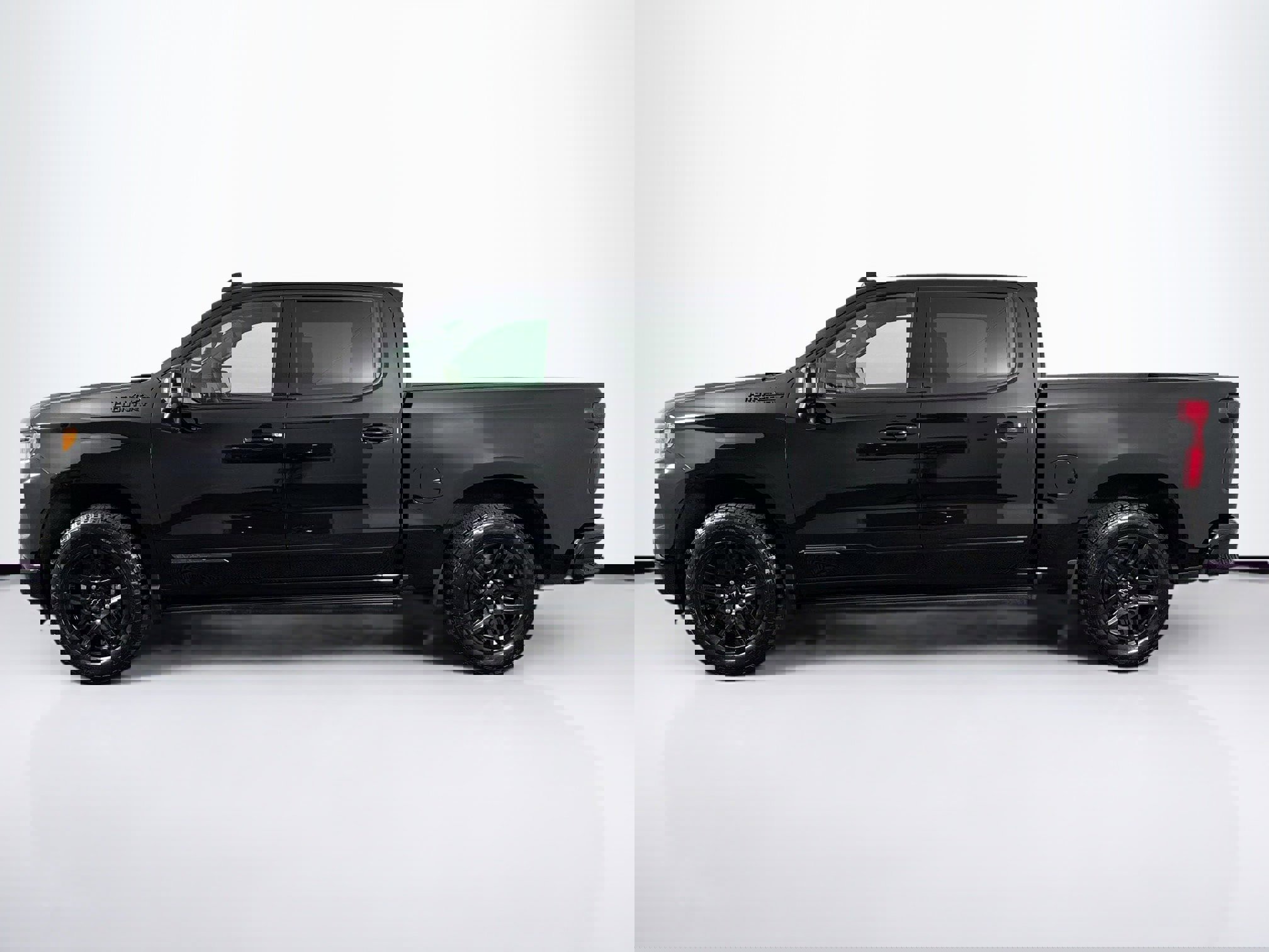 Used 2025 Chevrolet Silverado 1500 High Country w/ Midnight Edition image 7