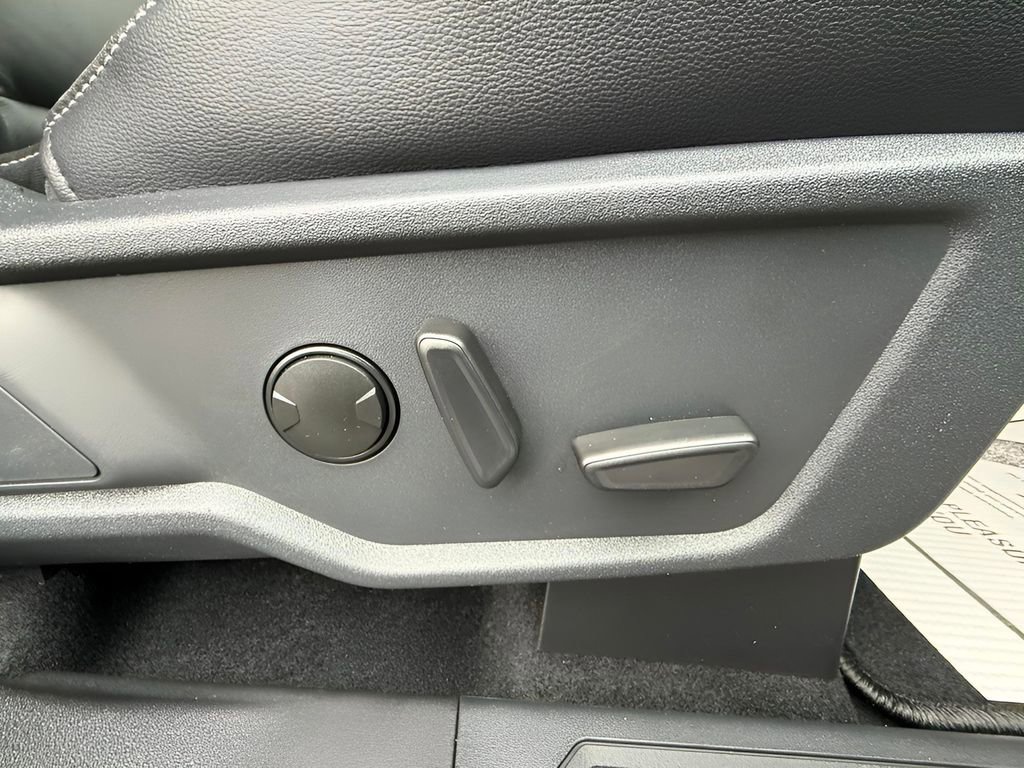 New 2025 Ford Bronco Outer Banks w/ Sasquatch Package image 17