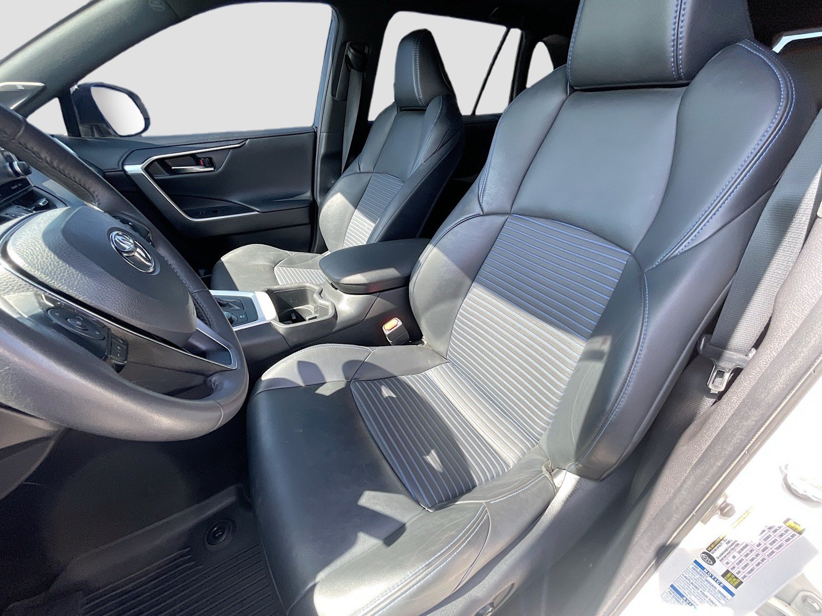 Used 2022 Toyota RAV4 XSE AWD/4WD image 12