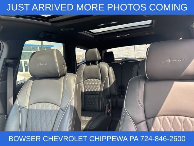 Used 2024 Buick Enclave Avenir image 4