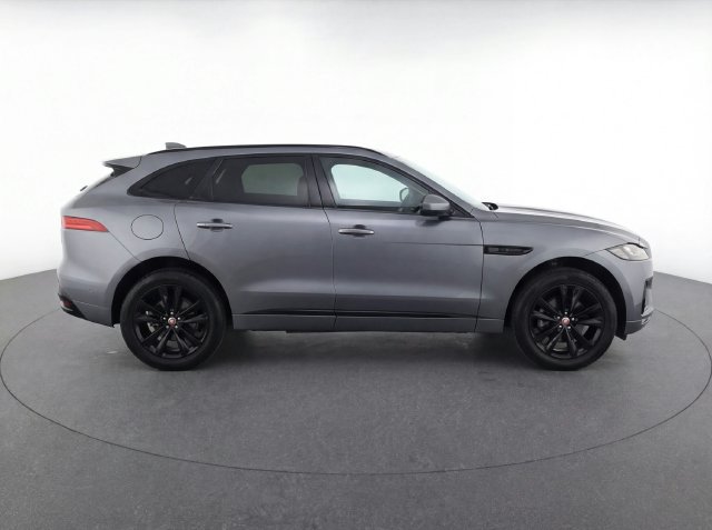 Certified 2026 Jaguar F-PACE R-Dynamic S AWD/4WD image 40