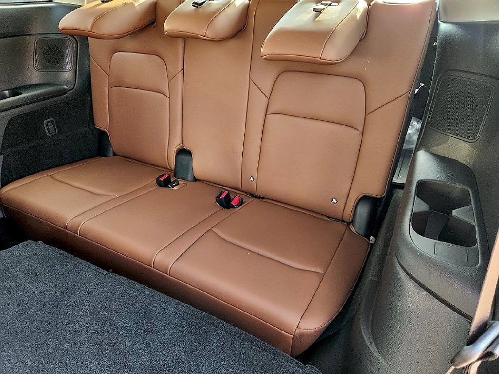 New 2026 Nissan Pathfinder Platinum w/ Cargo Package FWD image 26