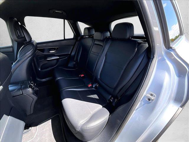 Used 2025 Mercedes-Benz GLC 300 image 25