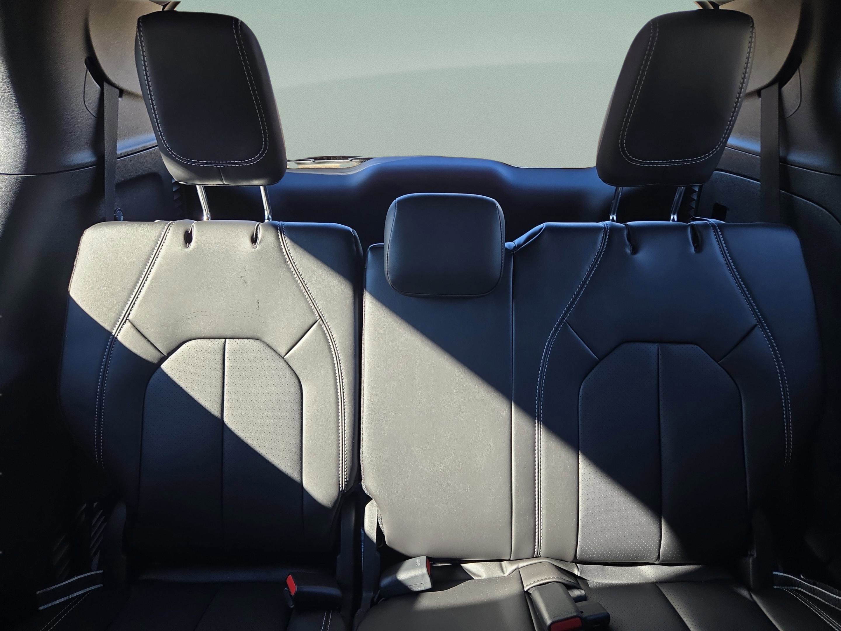 New 2026 Chrysler Voyager LX image 21