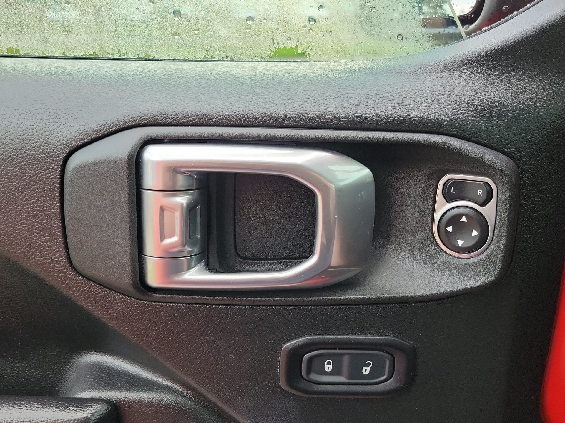 Certified 2024 Jeep Wrangler Unlimited AWD/4WD image 8