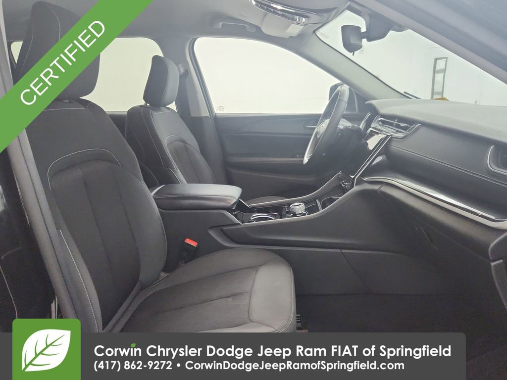 Certified 2023 Jeep Grand Cherokee L Laredo image 23