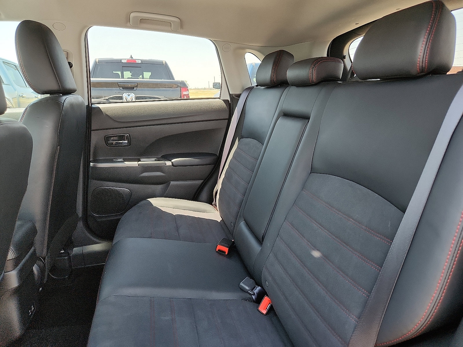 Used 2024 Mitsubishi Outlander Sport SE image 8