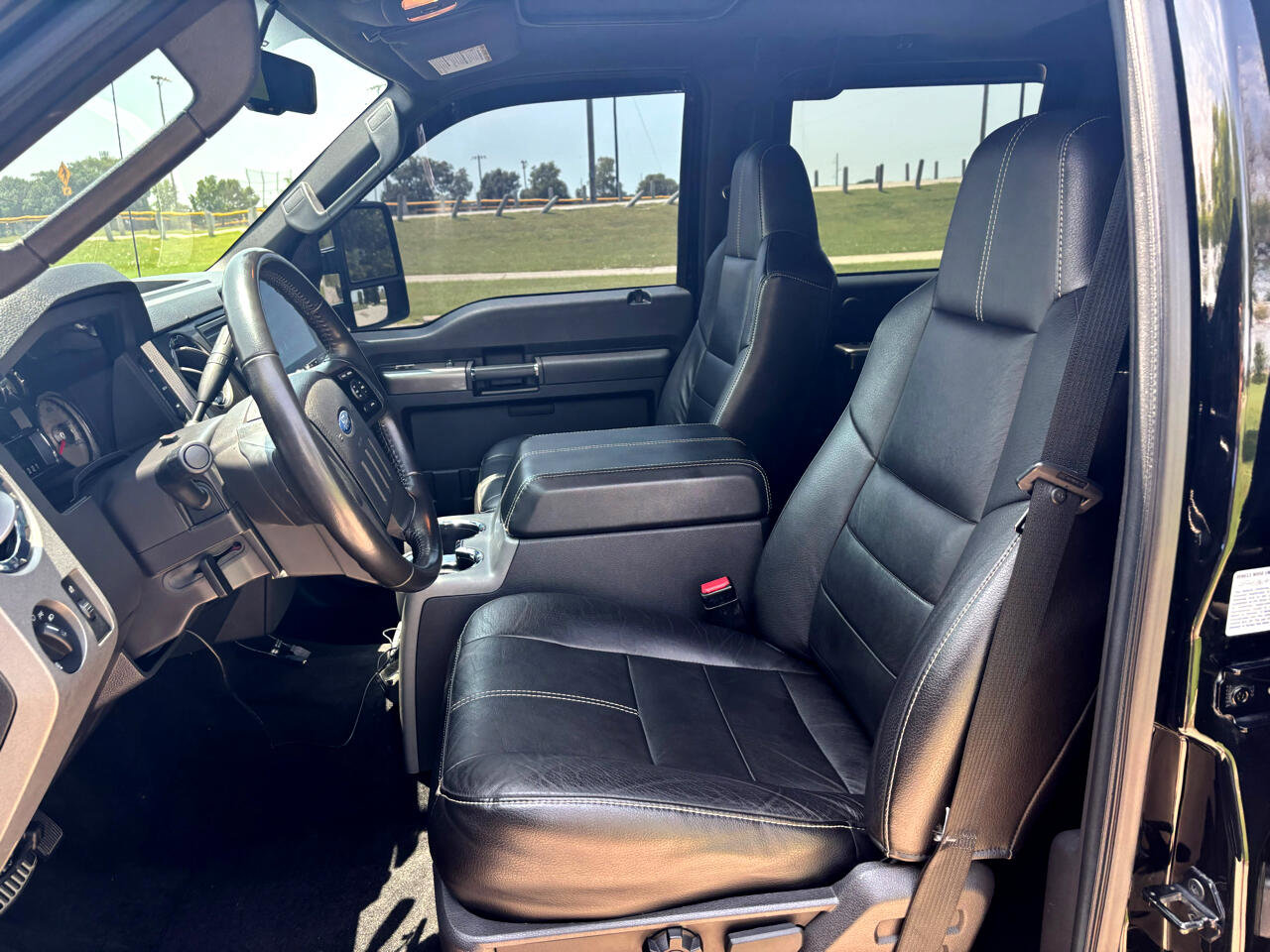 Used 2009 Ford F350 Harley-Davidson image 12