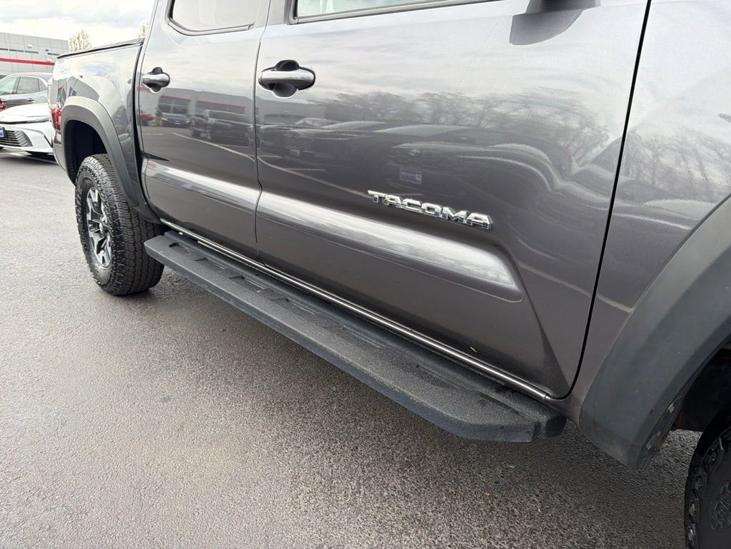 Used 2023 Toyota Tacoma TRD Off-Road AWD/4WD image 4