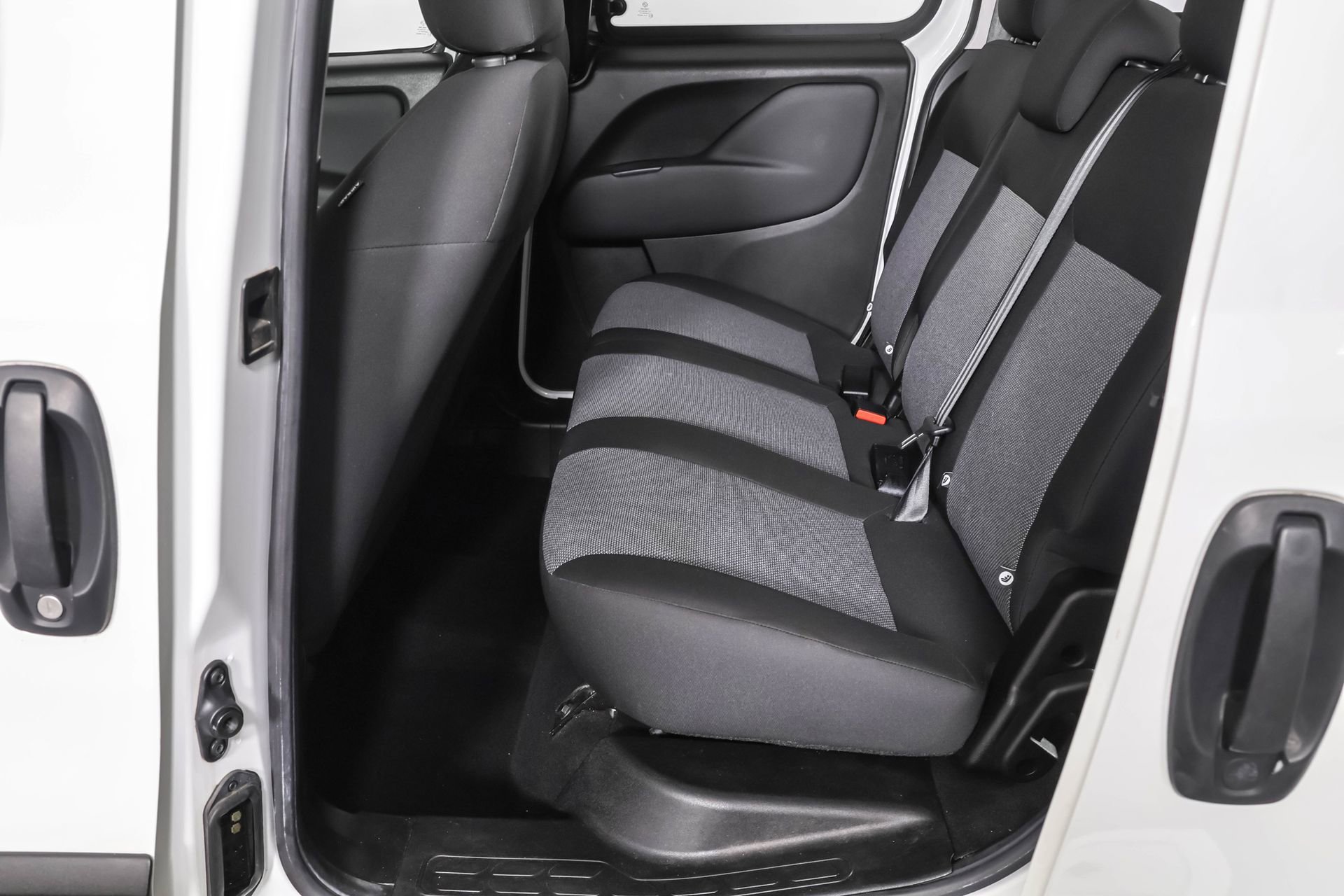 Used 2021 RAM ProMaster City Base image 33