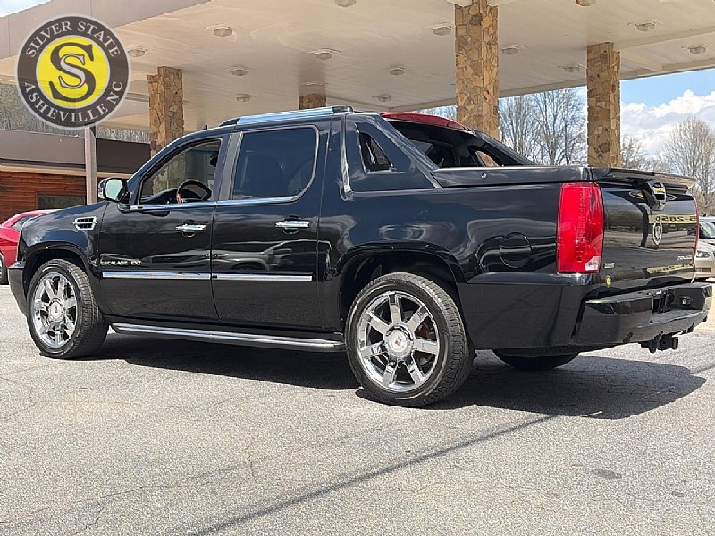 Used 2009 Cadillac Escalade EXT AWD/4WD image 4