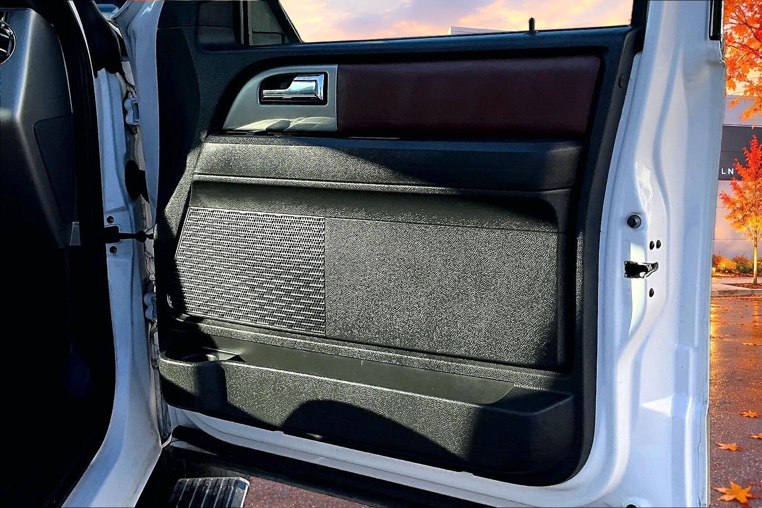 Used 2014 Ford Expedition King Ranch AWD/4WD image 29