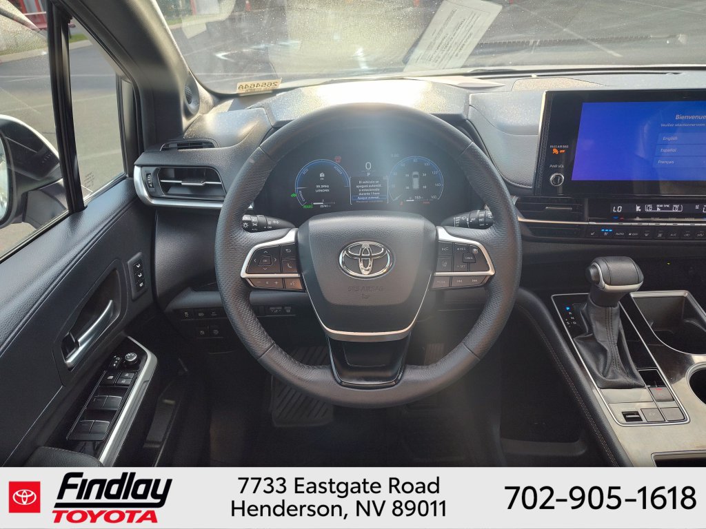 Certified 2025 Toyota Sienna Limited FWD image 10