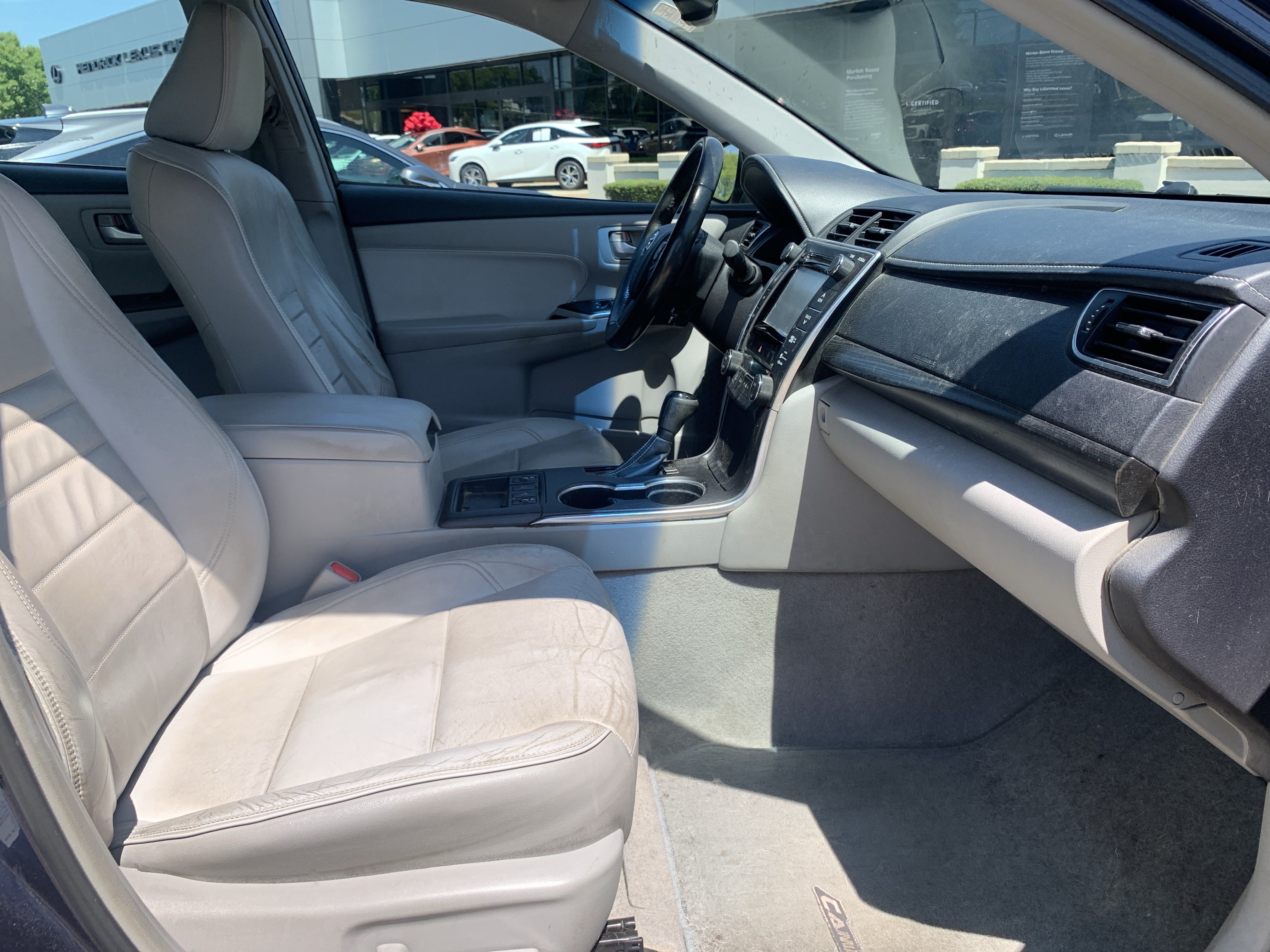 Used 2015 Toyota Camry XLE w/ Moonroof Package FWD image 34