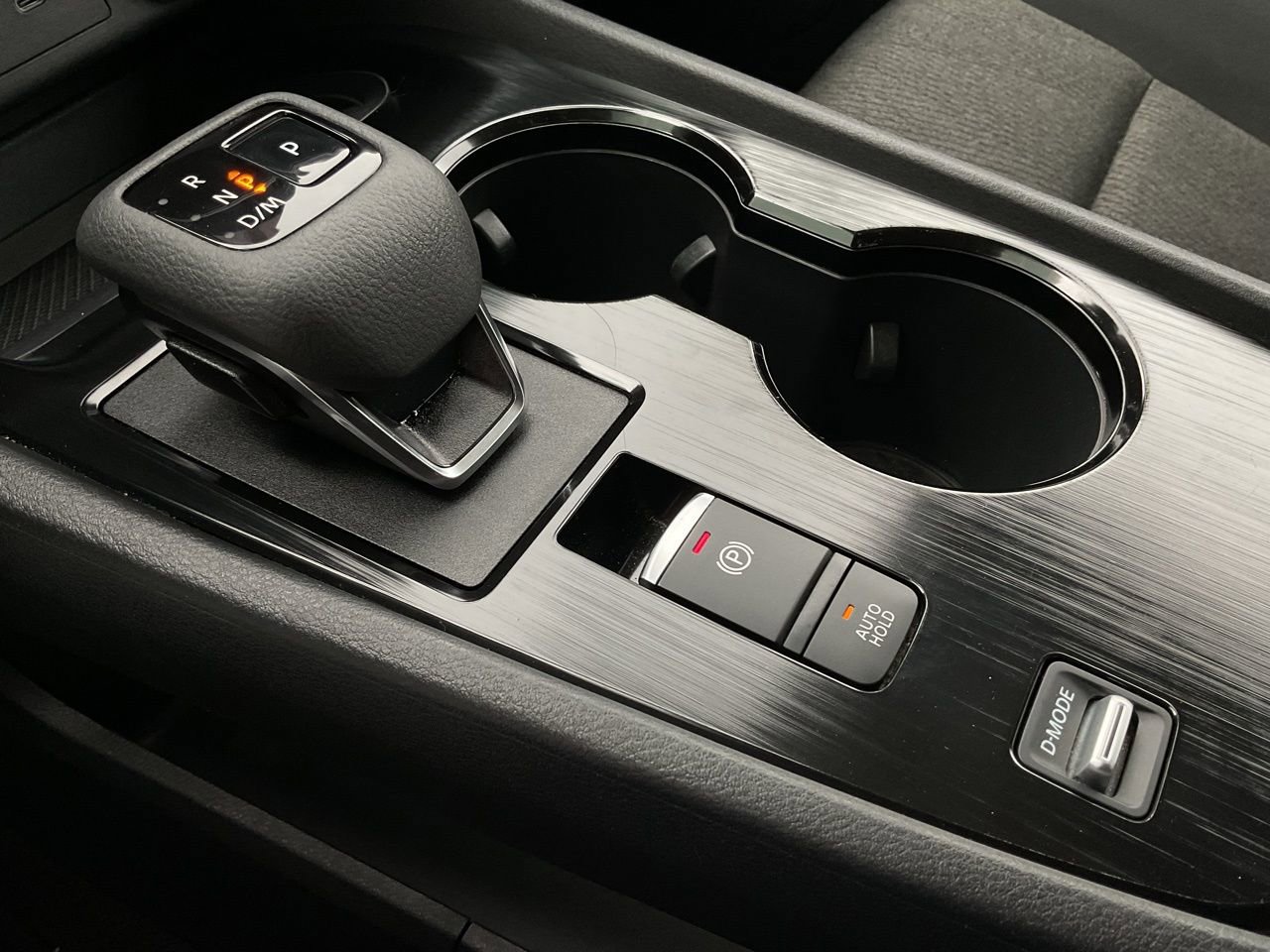 Used 2025 Nissan Rogue SV image 34