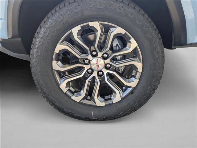 New 2026 GMC Canyon Denali image 18